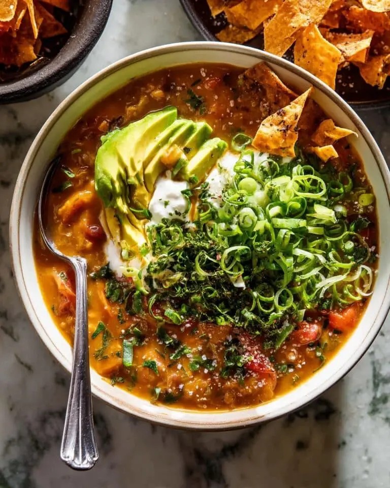 Crockpot Chipotle Queso Chicken Chili Recipe