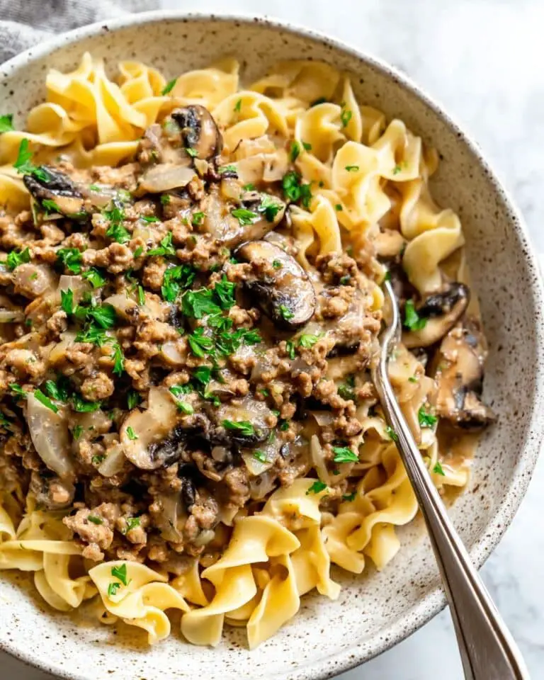 Creamy Chicken Stroganoff with Mushrooms and Noodles Recipe