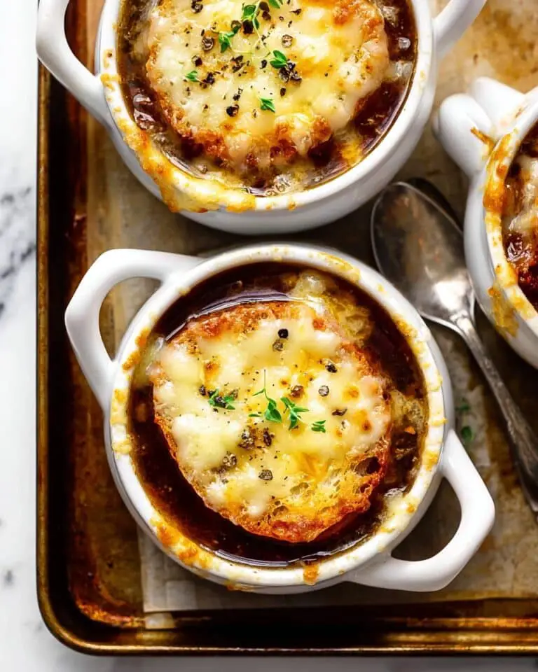 Easy French Onion Soup with Caramelized Onions, Homemade Croutons, and Melted Cheese Recipe